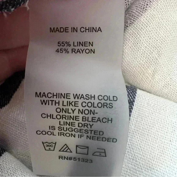 Vince Camuto Linen Off Shoulders Top White Blue Strips Short Sleeve Size  Small - Picture 5 of 7